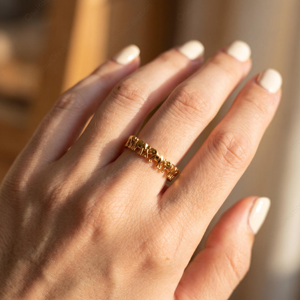 Gold Snake Ring, Serpent Wrap Ring, Sculptural Animal Jewelry, Vintage Snake Ring, Mediterranean Inspired Ring, Timeless Statement Ring