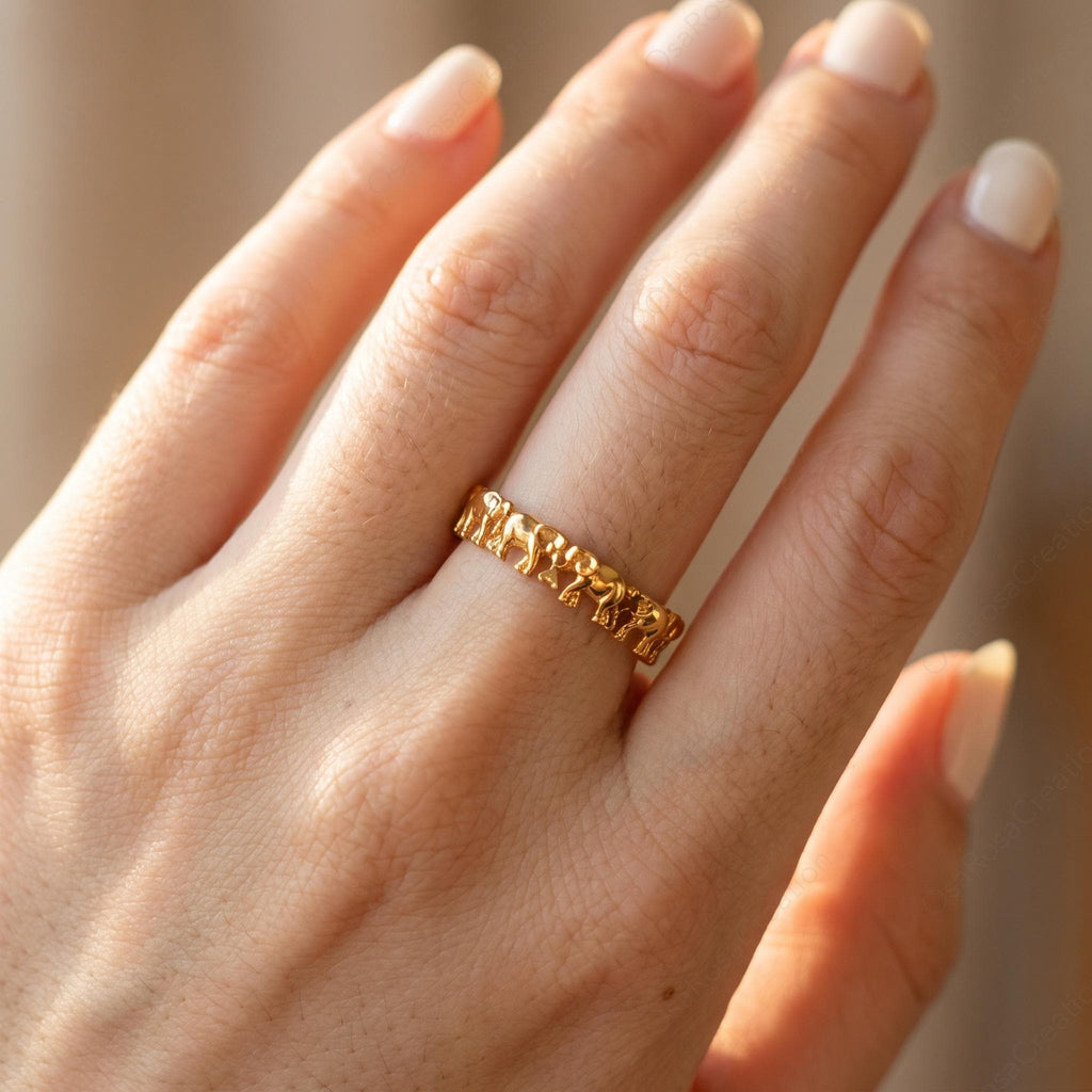 Gold Snake Ring, Serpent Wrap Ring, Sculptural Animal Jewelry, Vintage Snake Ring, Mediterranean Inspired Ring, Timeless Statement Ring
