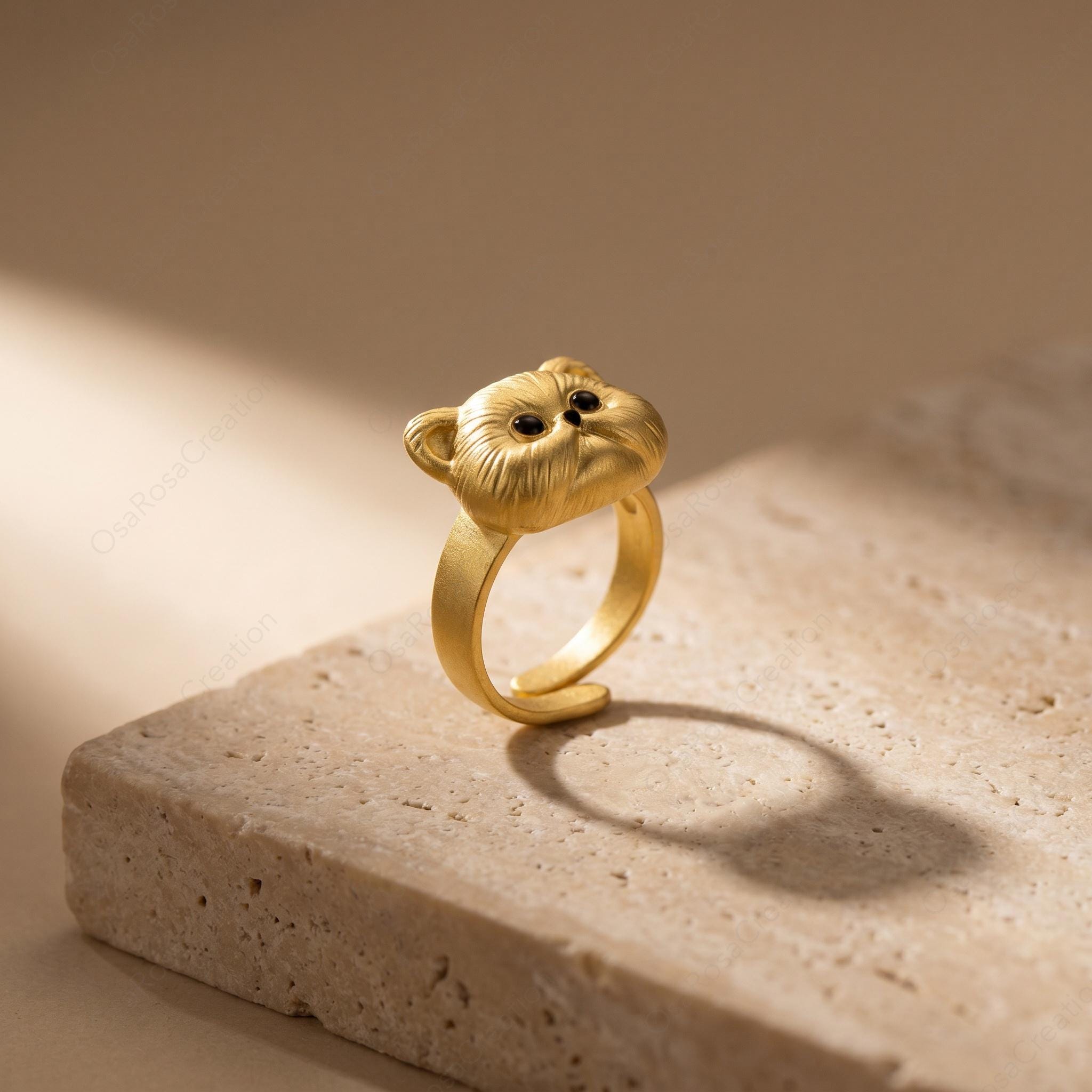Sculptural Gold Cat Ring, Textured Feline Statement Jewelry, Artistic Animal Ring